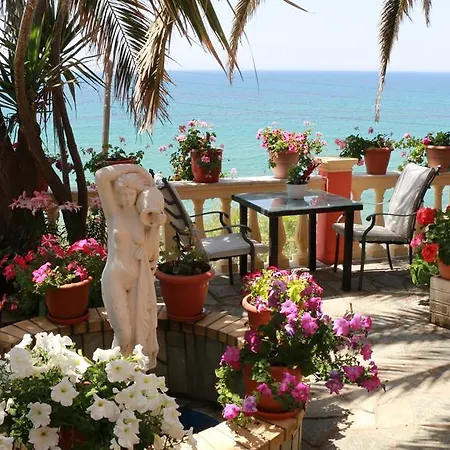 Aristotelis-nikos Paramonas Apartment