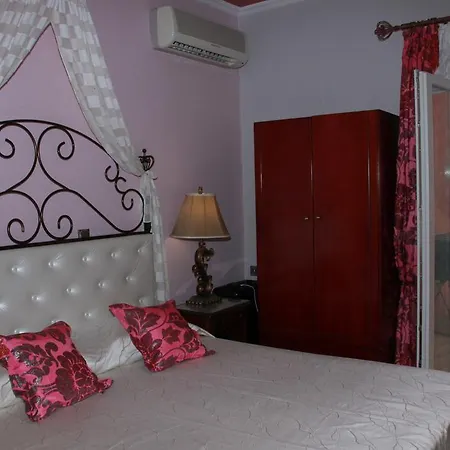 Aristotelis-nikos Paramonas Apartment *