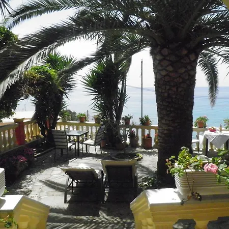 Aristotelis-nikos Paramonas Apartment
